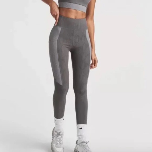 Twenty Montreal 3D Grey Snake Legging Size XS - Picture 1 of 10